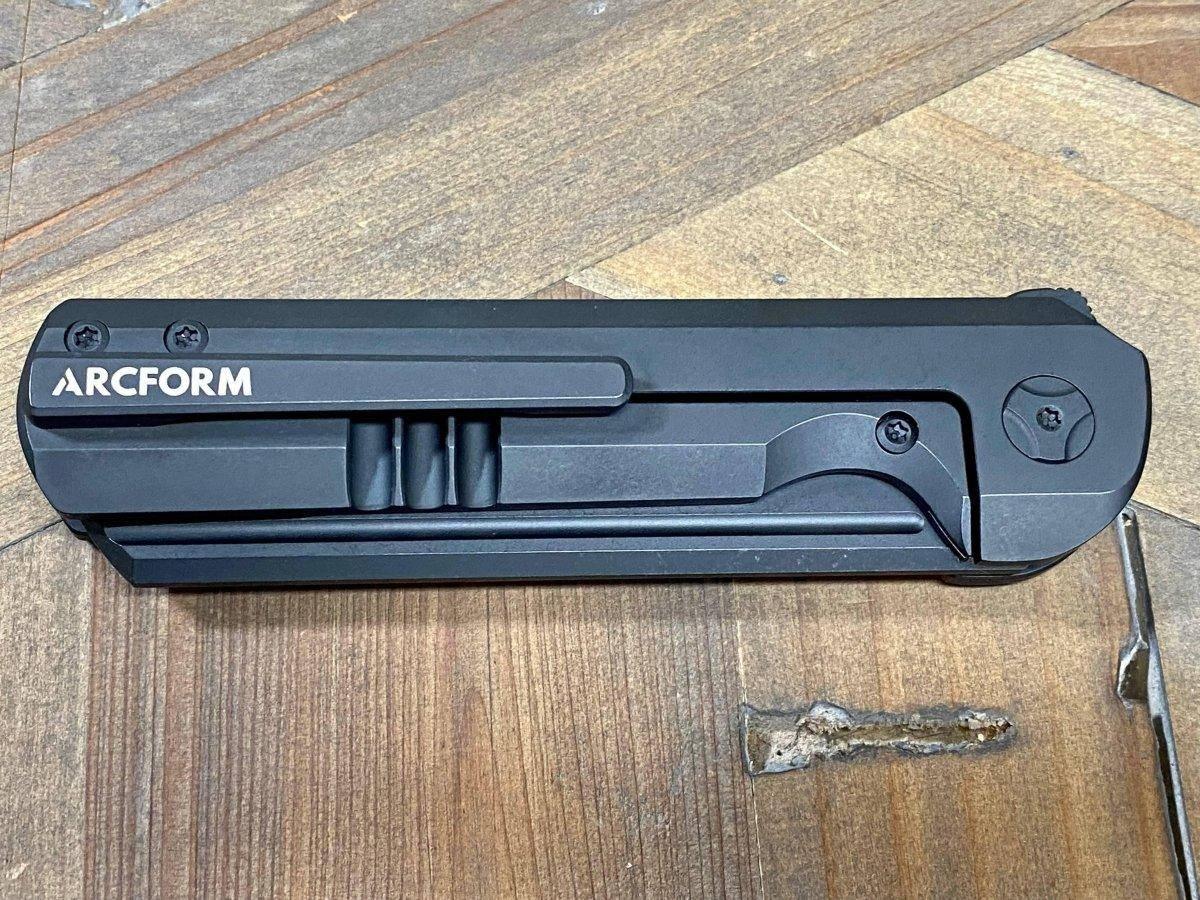 Darcform Slimfoot ARC-110 Flipper 3.5" Black M390 Sheepsfoot Blade Titanium Handles with Blue Fat Carbon Inlay - NORTH RIVER OUTDOORS