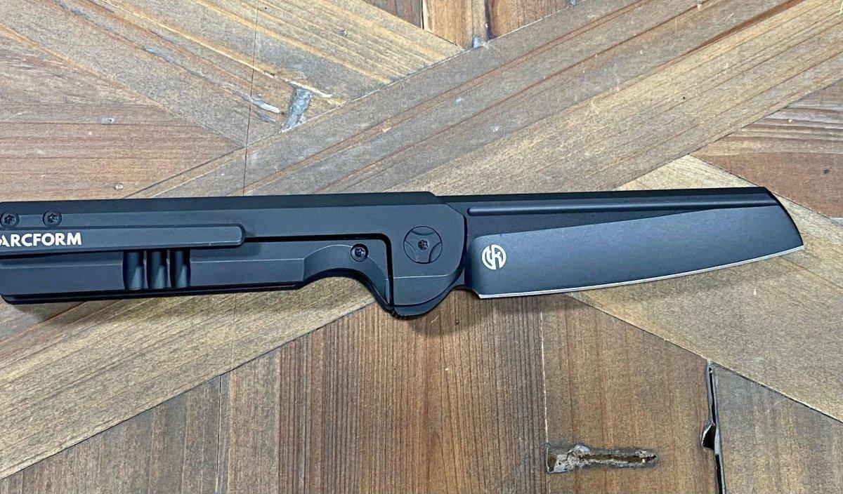 Darcform Slimfoot ARC-110 Flipper 3.5" Black M390 Sheepsfoot Blade Titanium Handles with Blue Fat Carbon Inlay - NORTH RIVER OUTDOORS