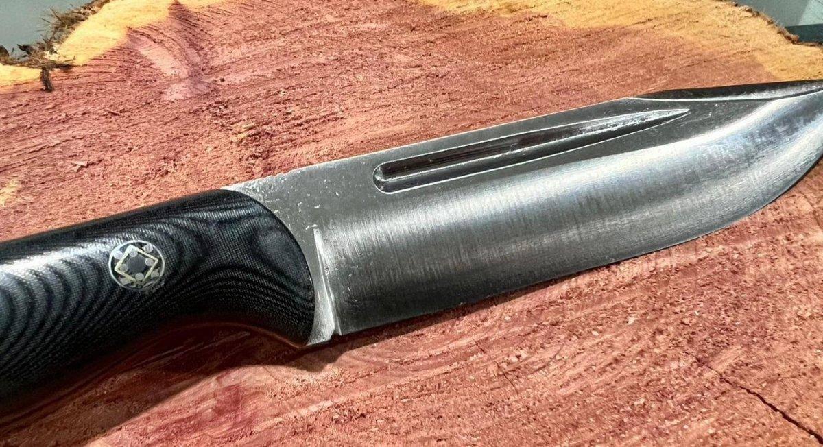 Bark River Cub 3V Black Linen Micarta Knife Red Liners Mosaic Pins (USA) - NORTH RIVER OUTDOORS