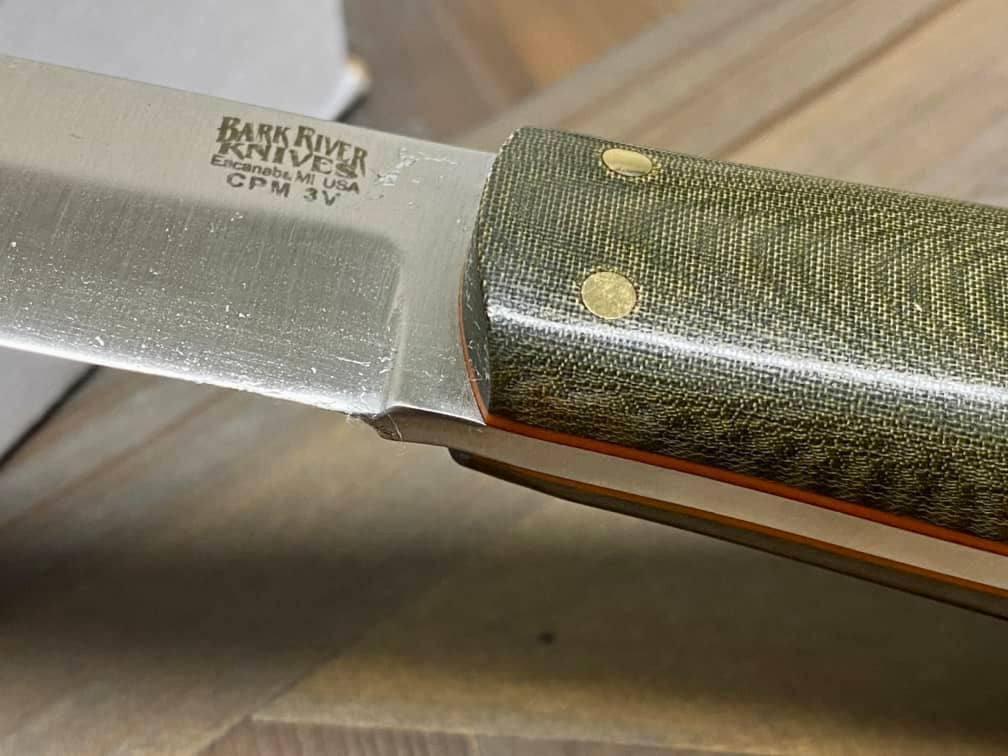 Bark River Puukko 3V Knife Green Linen Micarta - Orange Liners (USA) - NORTH RIVER OUTDOORS
