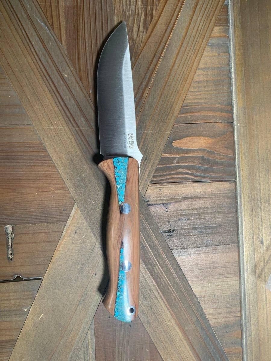 Bravo 1 LT MagnaCut Fixed Blade Texas Fencepost Red & Black Liners (USA) - NORTH RIVER OUTDOORS