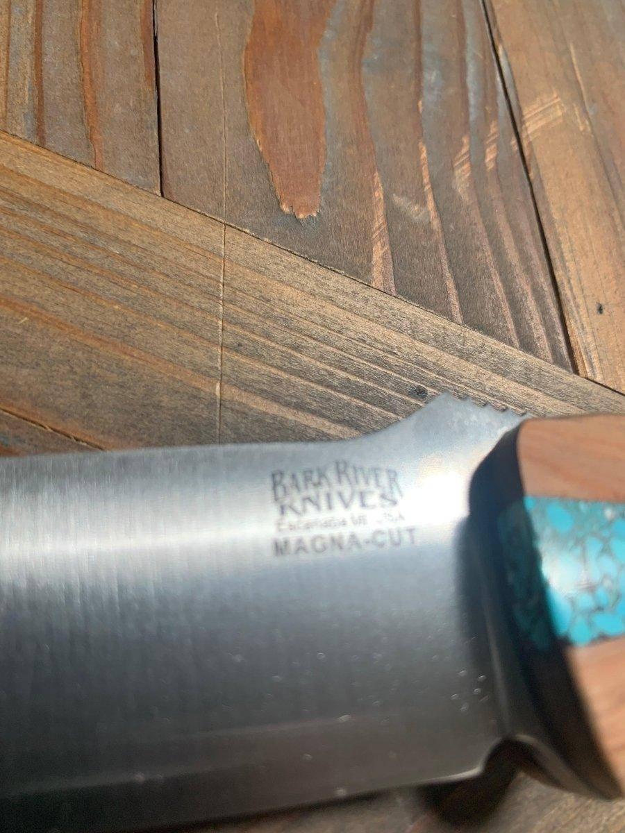 Bravo 1 LT MagnaCut Fixed Blade Texas Fencepost Red & Black Liners (USA) - NORTH RIVER OUTDOORS