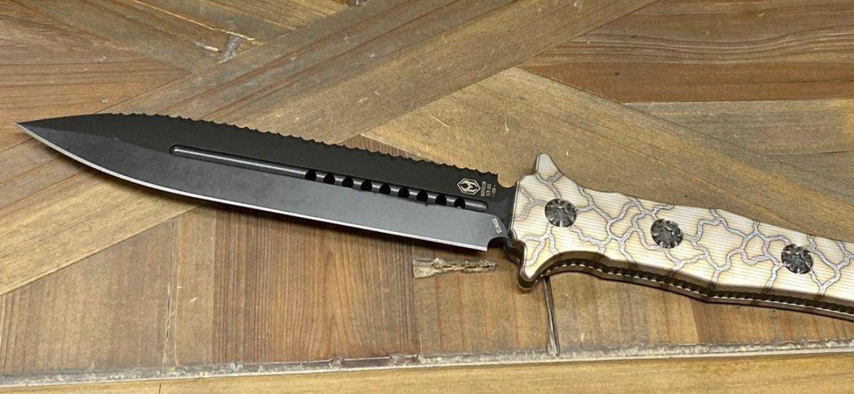 Heretic Nephilim Fixed Blade D/E Dagger Flamed Titanium Handle DLC Black Full Serrated Blade H003-6C-FTi - NORTH RIVER OUTDOORS