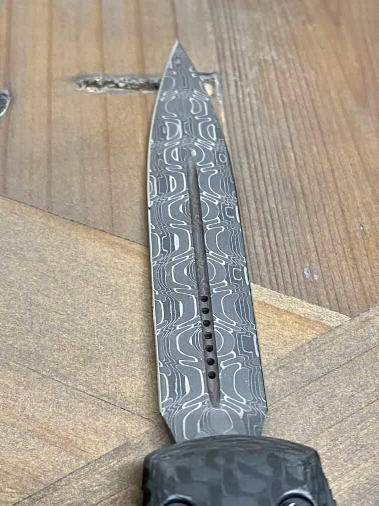 Microtech 122-16 CFS Ultratech Signature Auto OTF 3.46" Damascus D/E Carbon Fiber - NORTH RIVER OUTDOORS