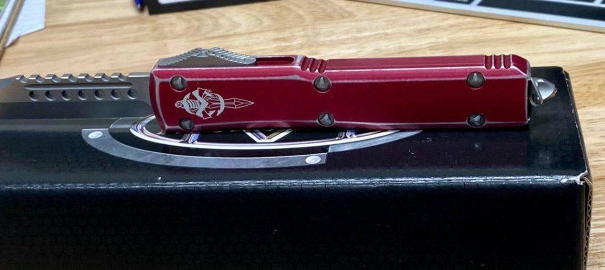 Microtech Ultratech Hellhound Signature 119-10 - Distressed Red Knife - NORTH RIVER OUTDOORS