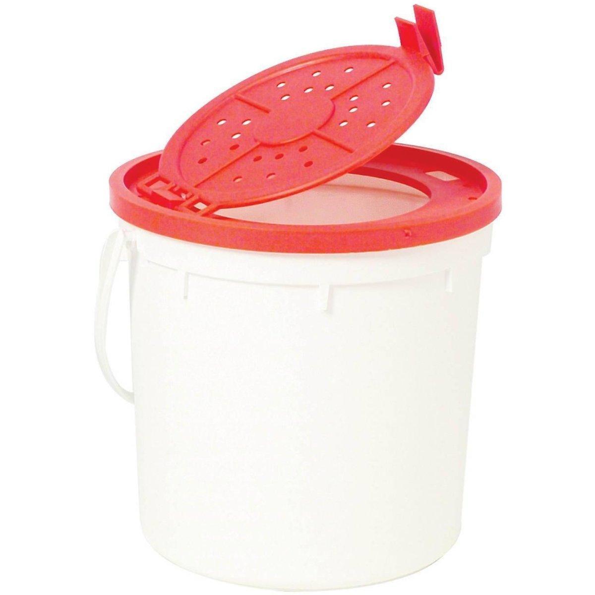 4 Qt. Plastic Minnow Bucket - NORTH RIVER OUTDOORS