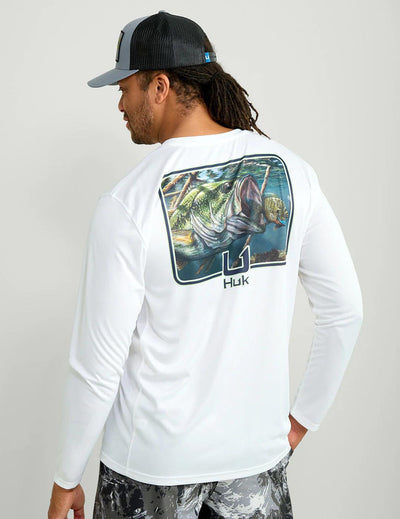 Huk KC Pursuit Art Series Performance Crew (White Bass) - NORTH RIVER OUTDOORS