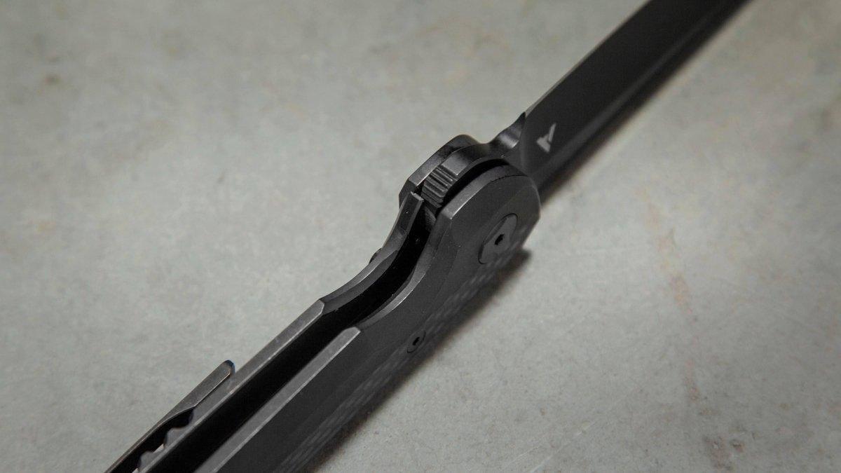 Darcform Slimfoot Titanium Carbon Fiber Handle Black M390 Flipper - NORTH RIVER OUTDOORS