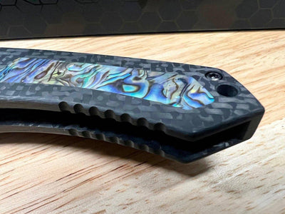 Heretic Custom Pariah Manual V2 Wood Grain San Mai Carbon Fiber Abalone Inlay (Blade Show) - NORTH RIVER OUTDOORS