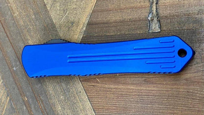 Heretic Knives Manticore S OTF Auto 2.55" MagnaCut Black DLC Recurve Blade, Blue Aluminum Handle with Blue CamoCarbon - NORTH RIVER OUTDOORS