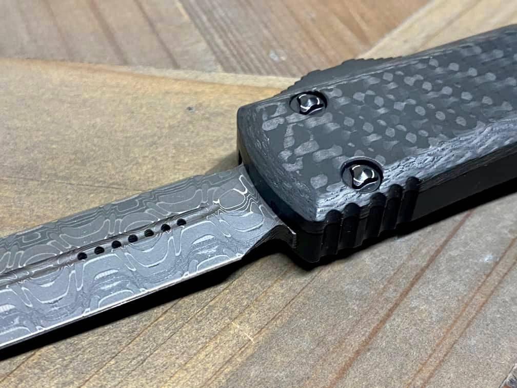 Microtech 122-16 CFS Ultratech Signature Auto OTF 3.46" Damascus D/E Carbon Fiber - NORTH RIVER OUTDOORS