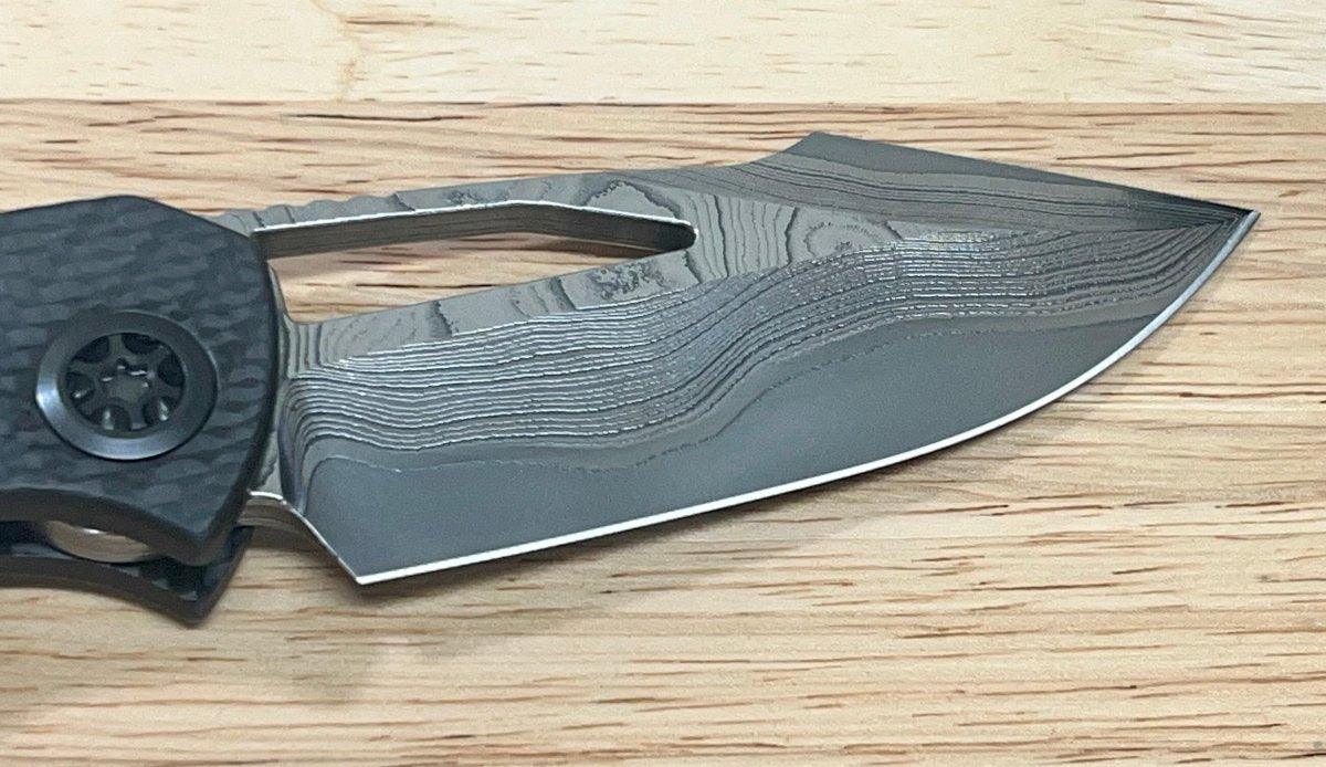 Heretic Custom Pariah Manual V2 Wood Grain San Mai Carbon Fiber Abalone Inlay (Blade Show) from NORTH RIVER OUTDOORS